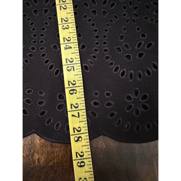 Chico’s Embroidered Eyelet sweater Ruana size SM - Picture 13 of 13